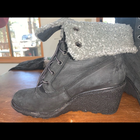 Women’s Amston Roll-top Timberlands - Picture 2 of 8